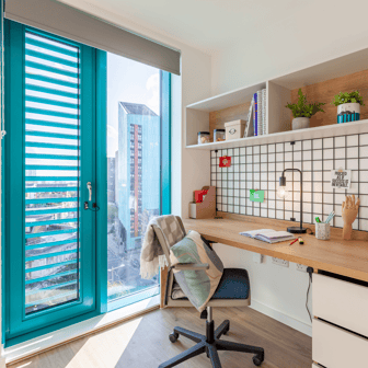 Gold En Suite - Image 5